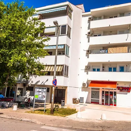 Vanilla Apartment *
